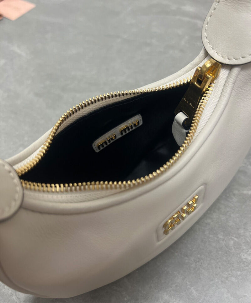 Miumiu Leather Hobo Bag 5BP084
